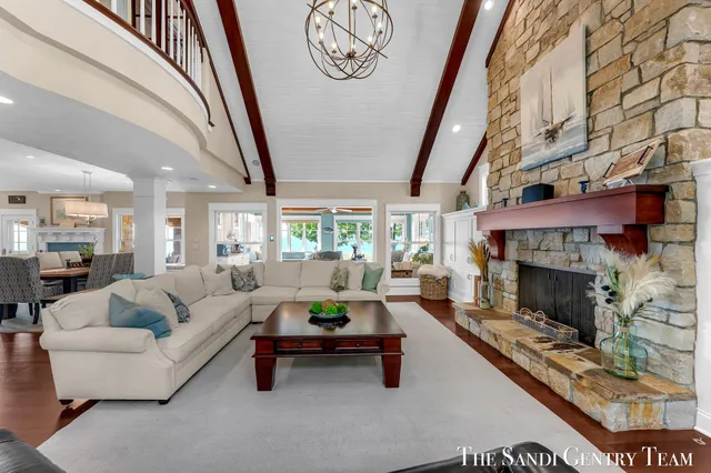 $5,995,900 | 19201 North Shore Drive, Spring Lake, MI 49456