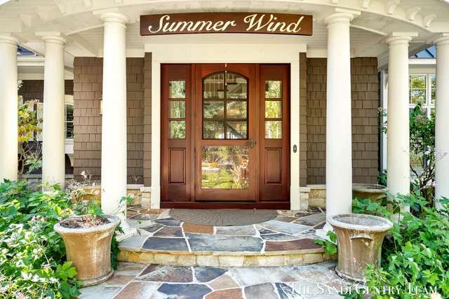 $5,995,900 | 19201 North Shore Drive, Spring Lake, MI 49456