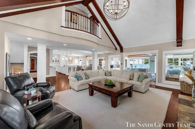 $5,995,900 | 19201 North Shore Drive, Spring Lake, MI 49456