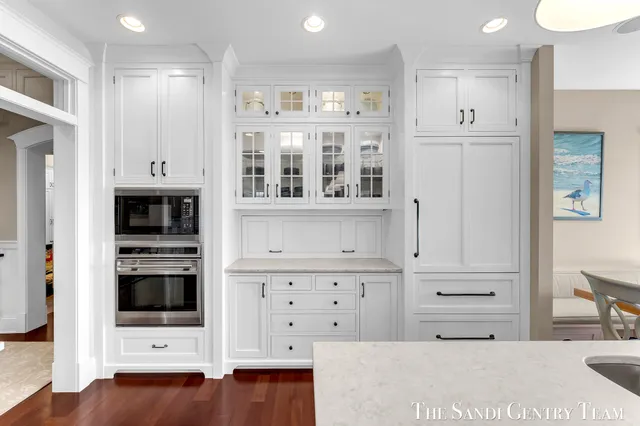 $5,995,900 | 19201 North Shore Drive, Spring Lake, MI 49456