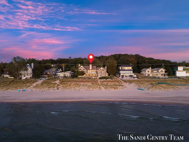 $5,995,900 | 19201 North Shore Drive, Spring Lake, MI 49456