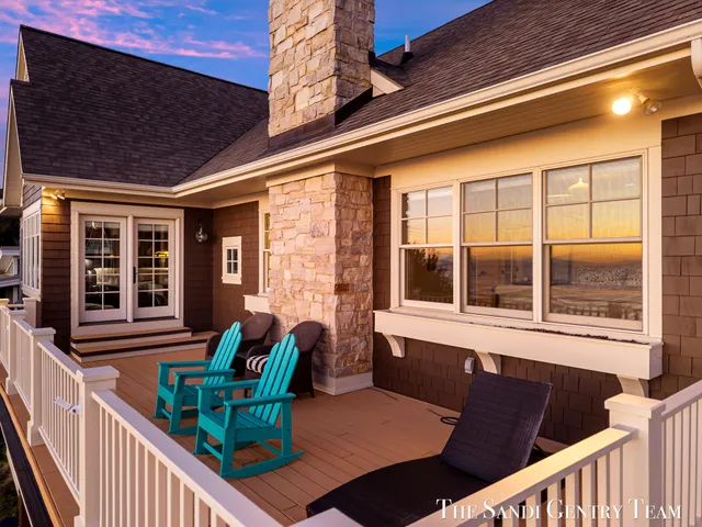 $5,995,900 | 19201 North Shore Drive, Spring Lake, MI 49456