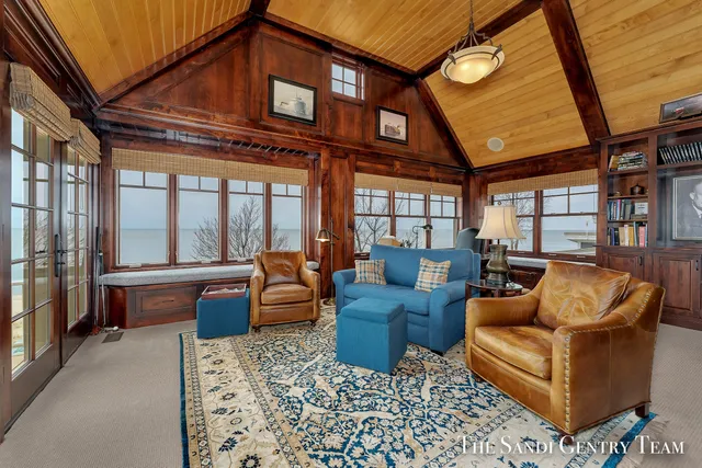 $5,995,900 | 19201 North Shore Drive, Spring Lake, MI 49456