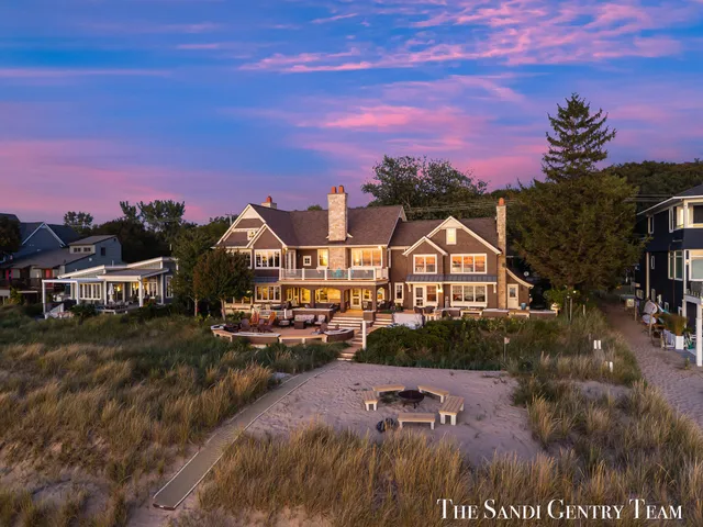 $5,995,900 | 19201 North Shore Drive, Spring Lake, MI 49456