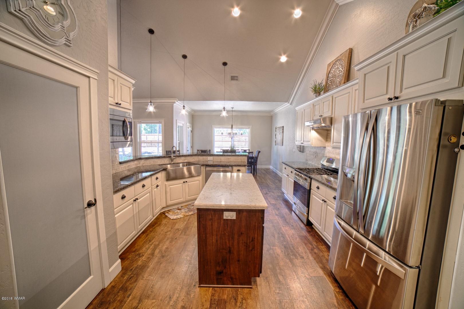 3021 West Alpine Rdg Road Show Low, AZ 85901 - Photo 6 of 31 Gallery Image 6