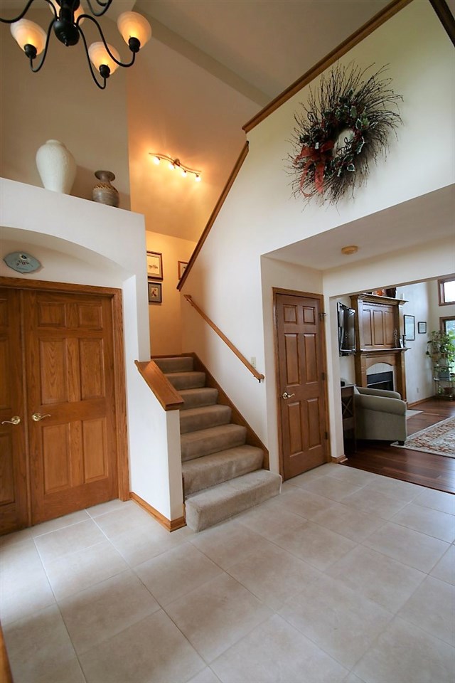 2865 Dourdan Road Belvidere, IL 61008 - Photo 3 of 24 a view of entryway and hall