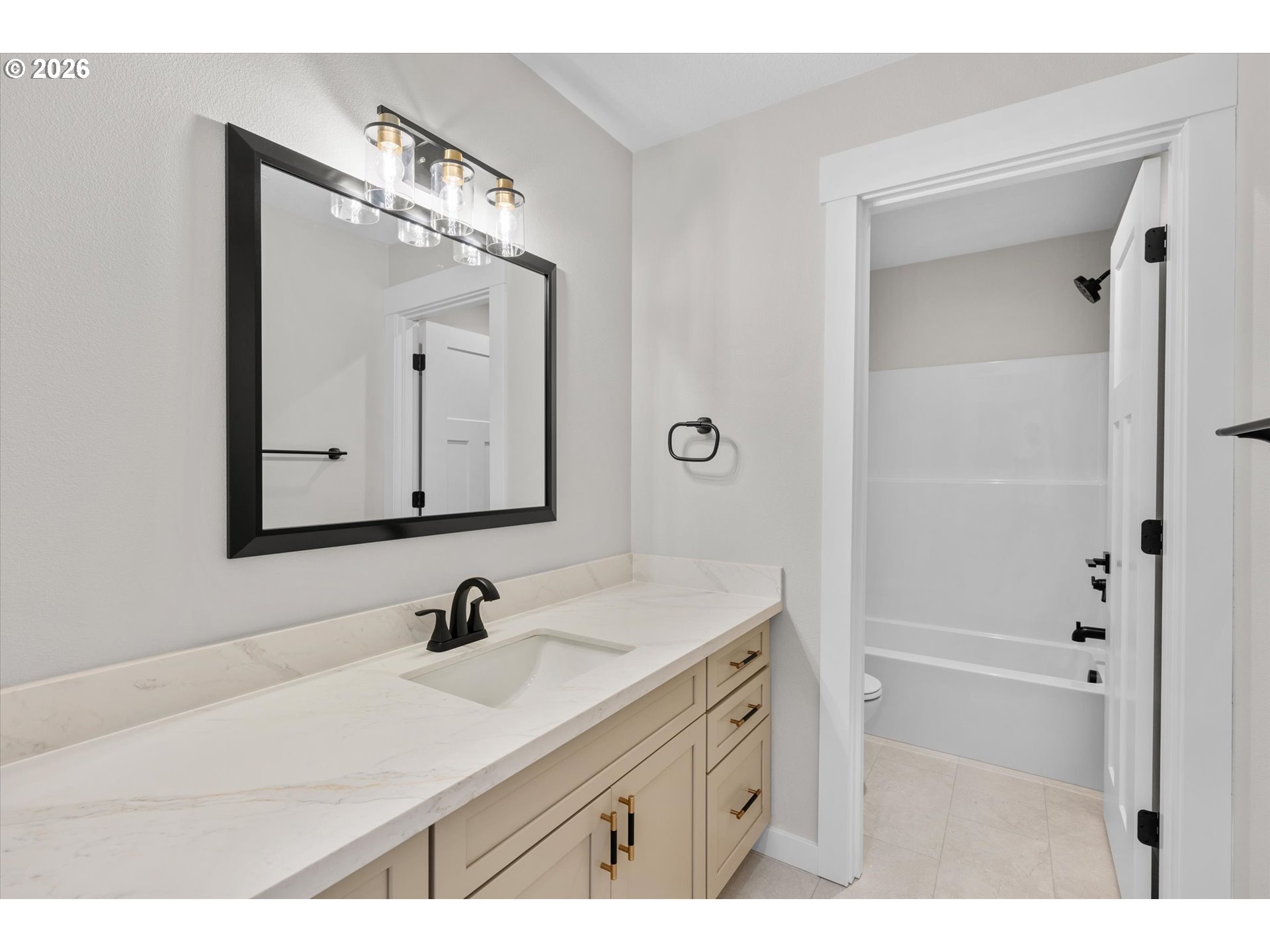 19127 Southwest Ellerson Street Beaverton, OR 97078 - Photo 15 of 43 Bathroom