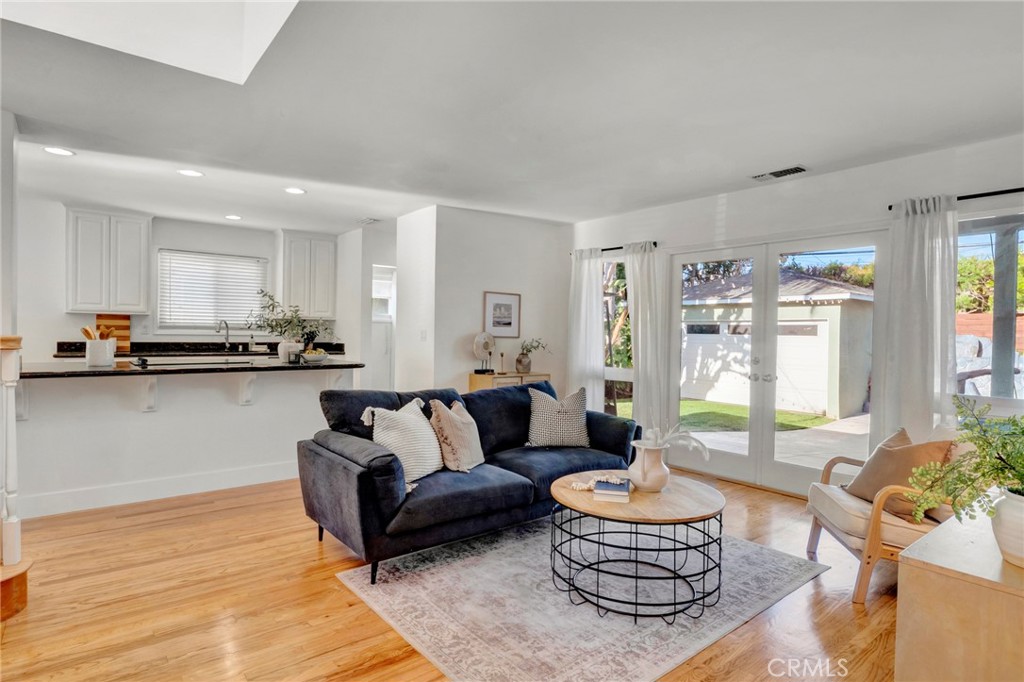 3556 Roxanne Avenue Long Beach, CA 90808 - Photo 6 of 39