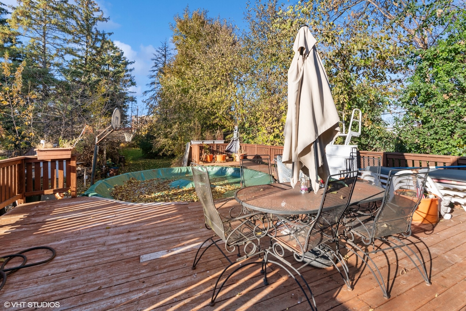 30 Northgate Road Riverside, IL 60546 - Photo 13 of 20 a view of a swimming pool with a patio
