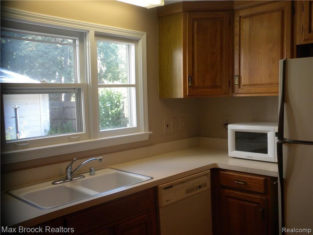 1711 Villa Road Birmingham, MI 48009 - Photo 8 of 22