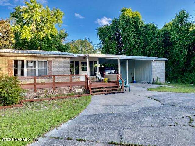 204 Osceola Road Georgetown, FL 32139 - Photo 3 of 30 Front Deck and Carport