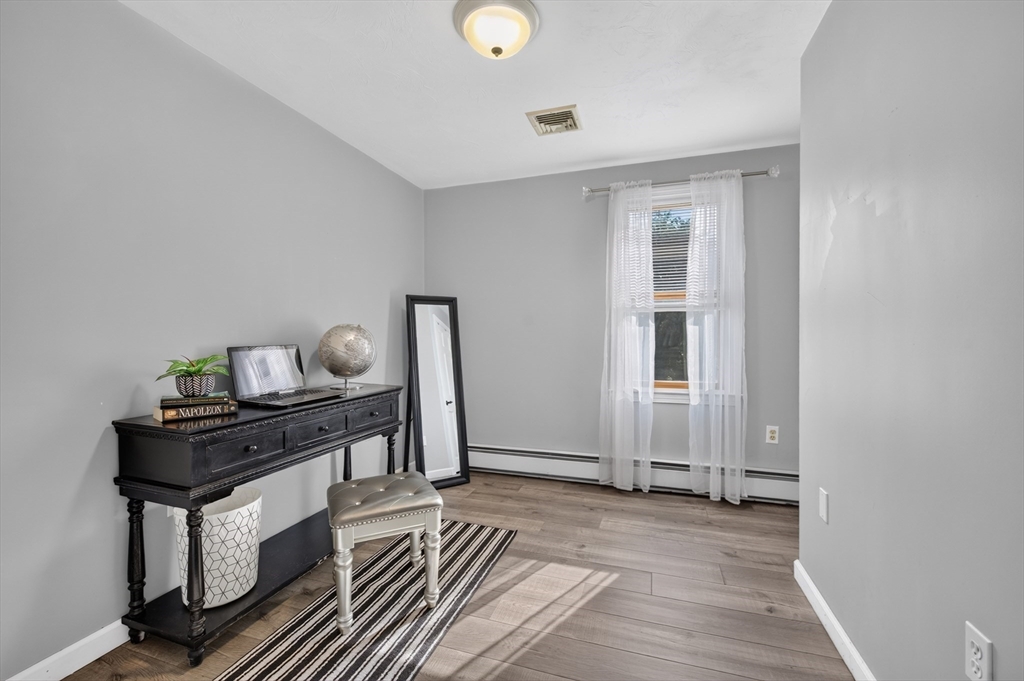 8 Mark's Way Sutton, MA 01590 - Photo 16 of 42
