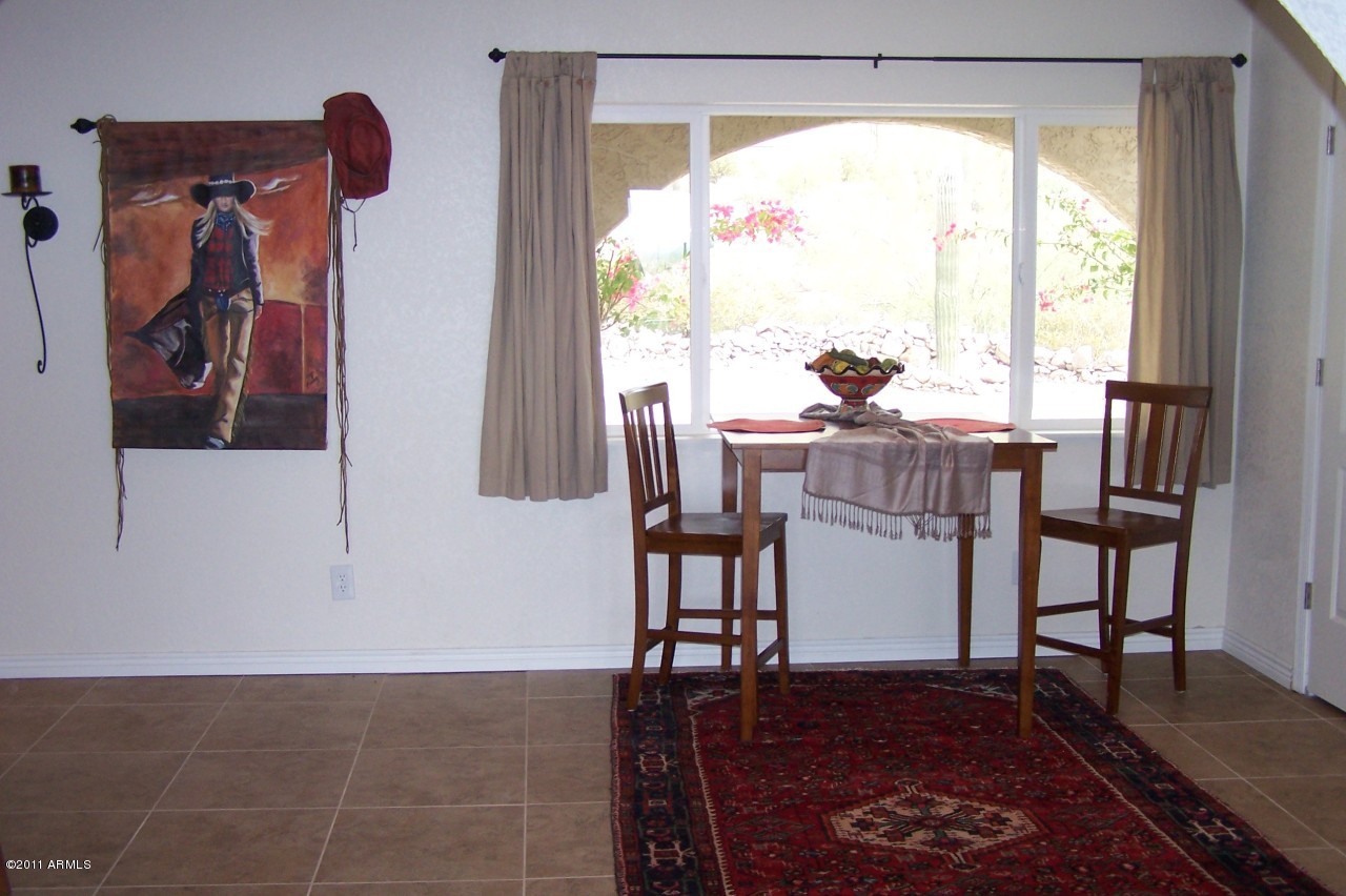 3312 North Prospectors Road Apache Junction, AZ 85119 - Photo 4 of 19 Breakfast Area with Views!
