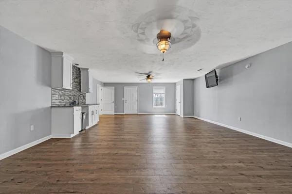 $499,950 | 175 White Deer Trail, New Castle, VA 24127