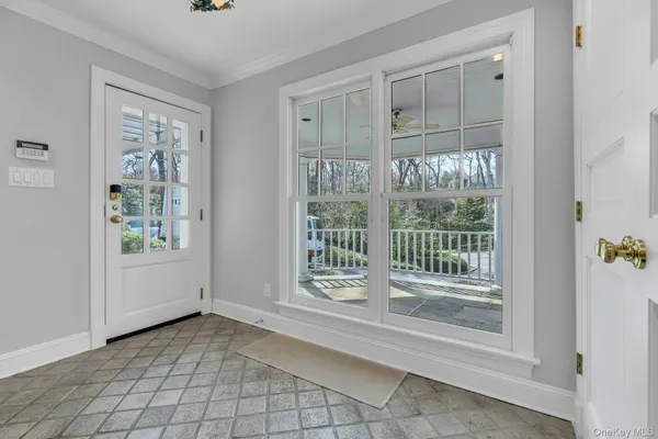 $4,250,000 | 10 Redmond Lane, Oyster Bay, NY 11771