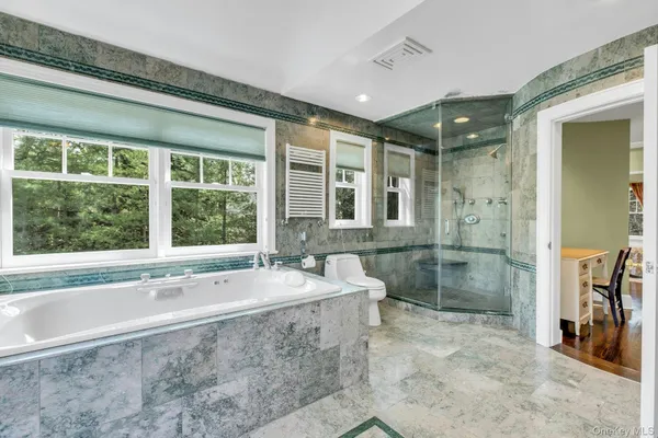 $4,250,000 | 10 Redmond Lane, Oyster Bay, NY 11771