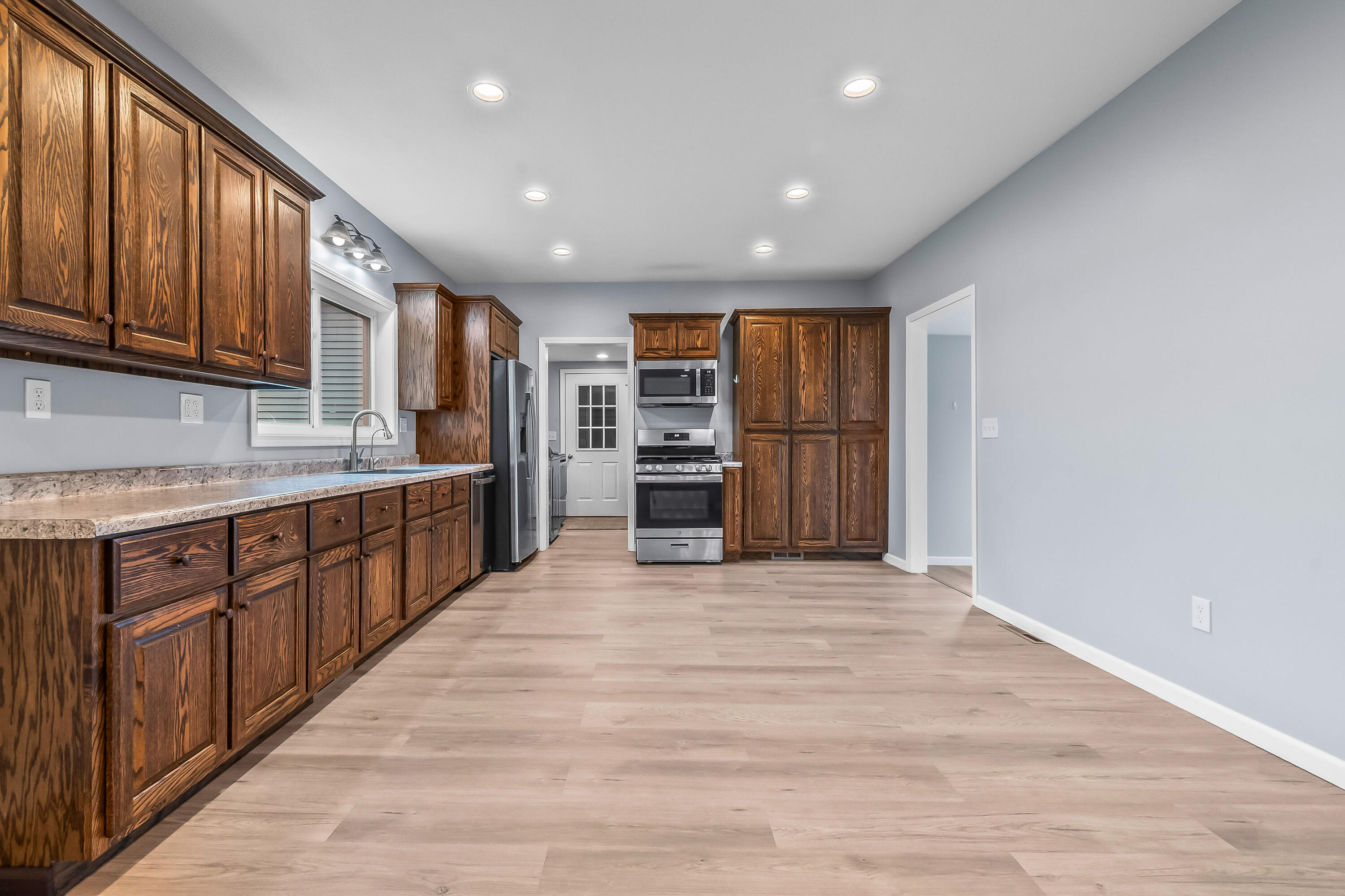 322 West Chicago Road Coldwater, MI 49036 - Photo 6 of 45 23