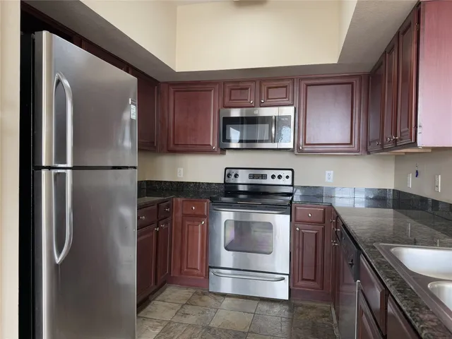 $1,450 | 7575 Kirby Drive, Unit 2218, Houston, TX 77030