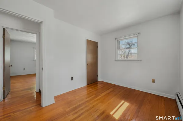 $280,000 | 8 Holly Hill Drive, Montville, CT 06382