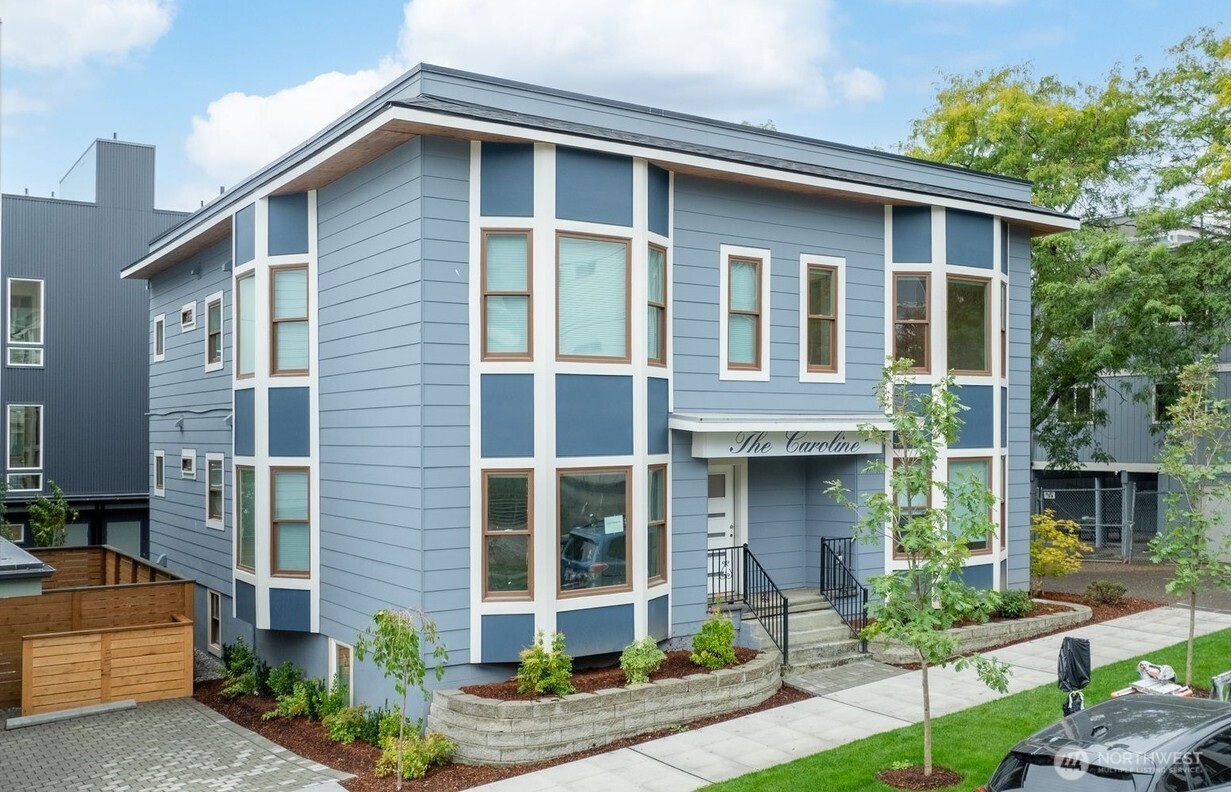 2123 East James Street Seattle, WA 98122 - Photo 1 of 3