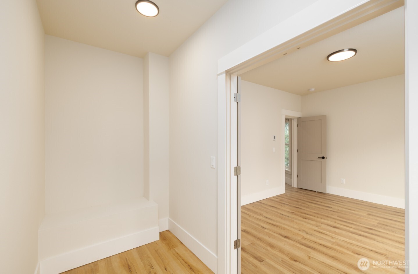 2123 East James Street Seattle, WA 98122 - Photo 10 of 14