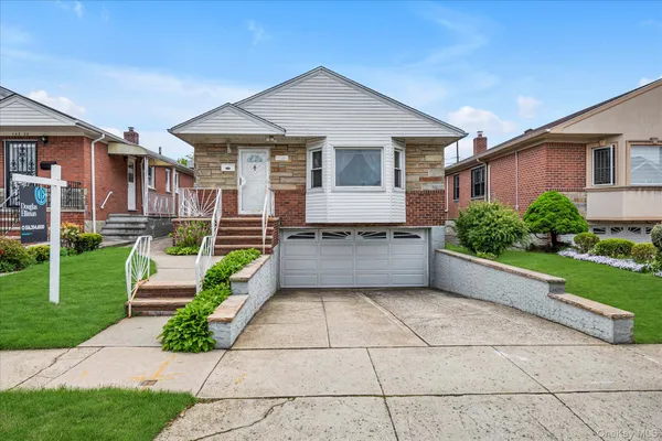 $1,098,000 | 160-16 25th Drive | Flushing