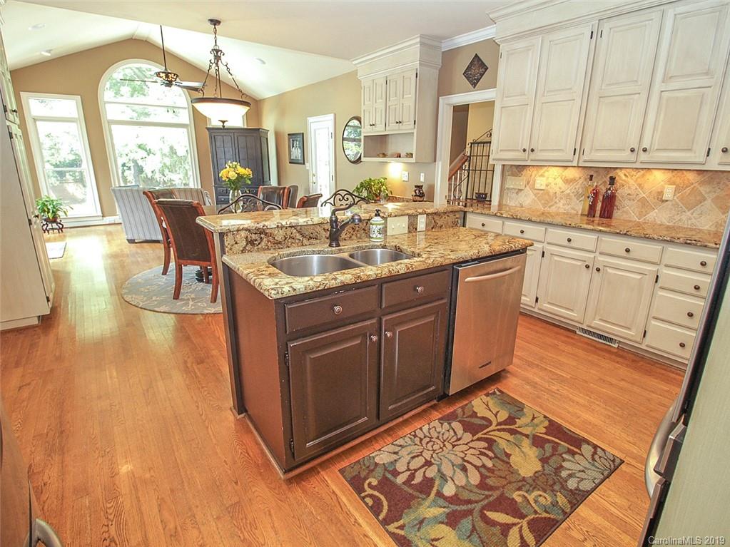 4838 Nora's Path Road Charlotte, NC 28226 - Photo 20 of 43