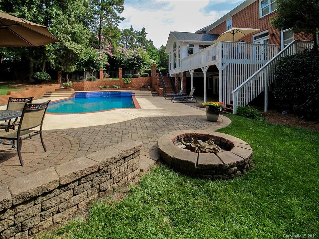 4838 Nora's Path Road Charlotte, NC 28226 - Photo 8 of 43