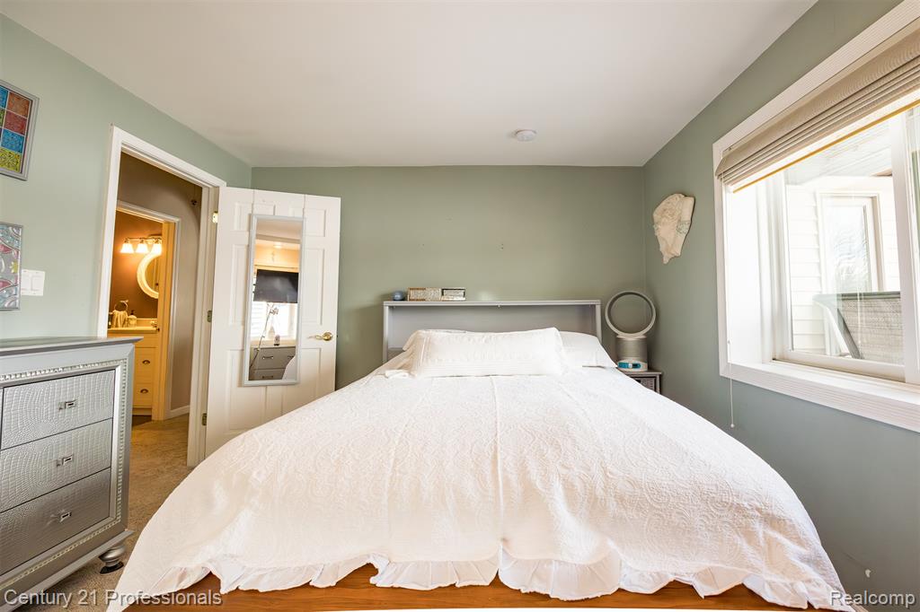 13504 South Horrell Road Fenton, MI 48430 - Photo 33 of 70 Gallery Image 33
