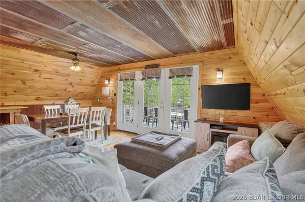 $378,000 | 30975 Dry Branch Road, Rocky Mount, MO 65072