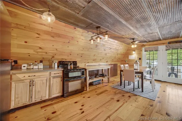 $378,000 | 30975 Dry Branch Road, Rocky Mount, MO 65072