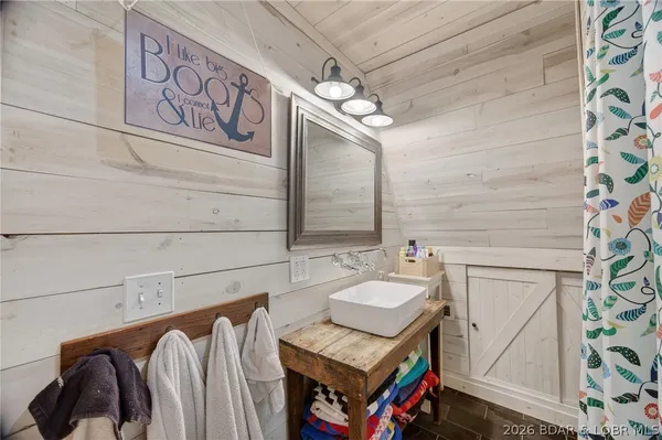 $378,000 | 30975 Dry Branch Road, Rocky Mount, MO 65072