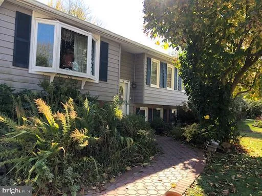 $1,700 | 9325 Talisman Drive, Vienna, VA 22182