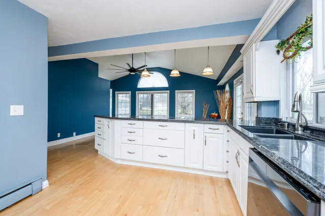 $269,900 | 33248 M 62 West, Dowagiac, MI 49047