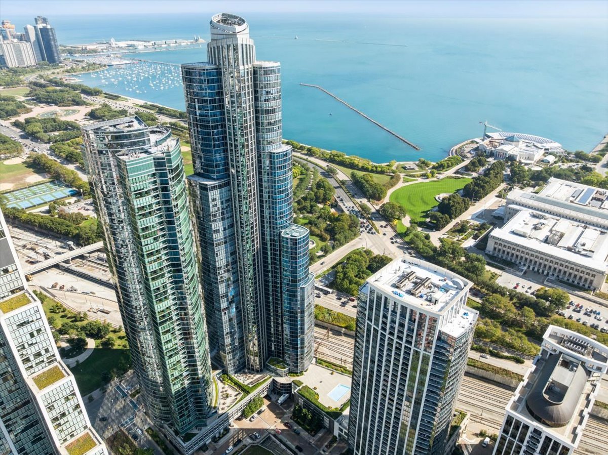 1235 South Prairie Avenue, Unit 1303 Chicago, IL 60605 - Photo 3 of 33