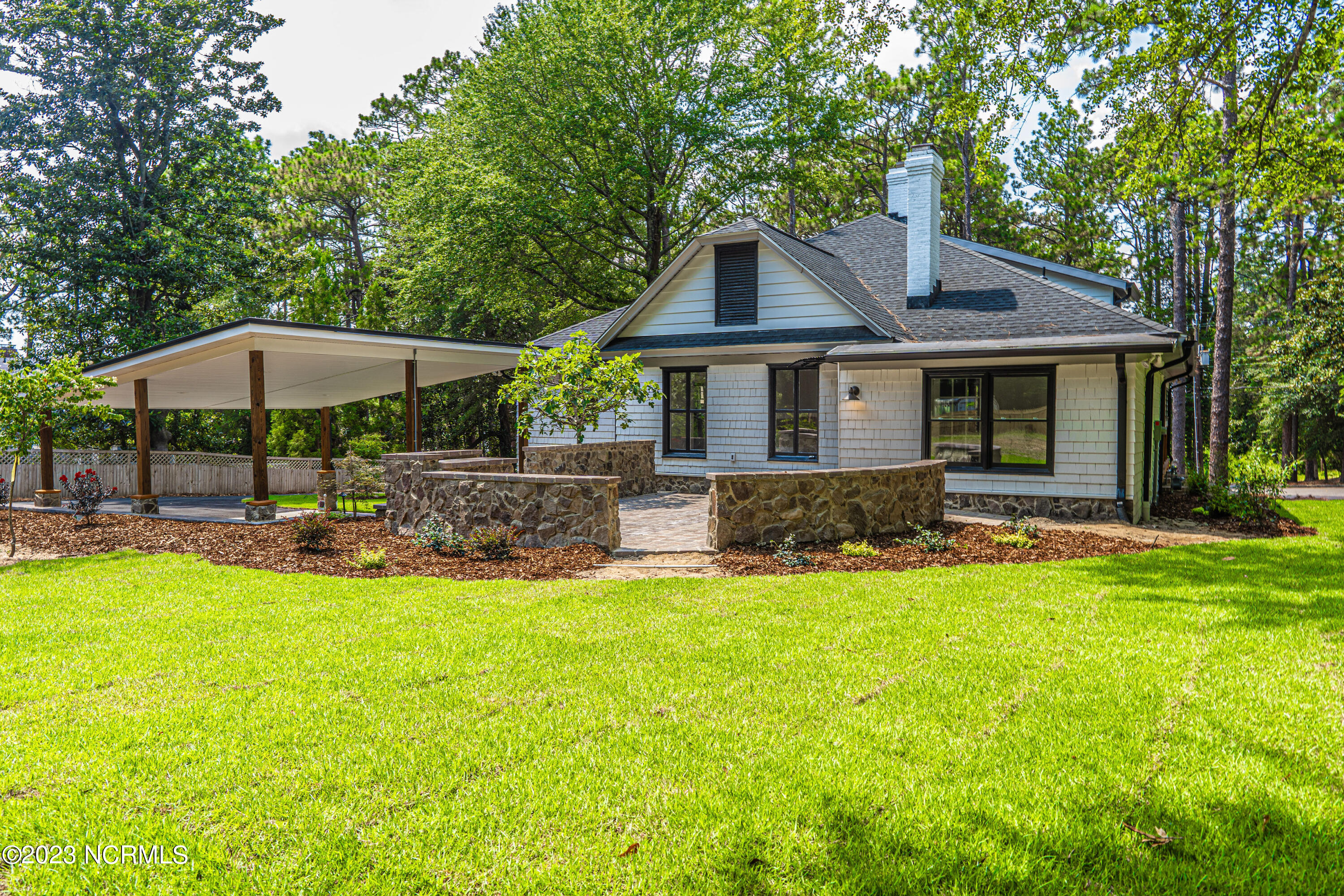 145 South Ridge Street Southern Pines, NC 28387 - Photo 3 of 96 145 S Ridge Street