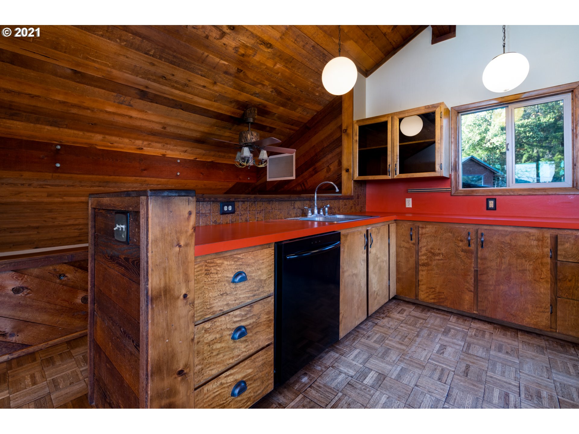 3456 North Bank Road Roseburg, OR 97470 - Photo 11 of 30 Gallery Image 11