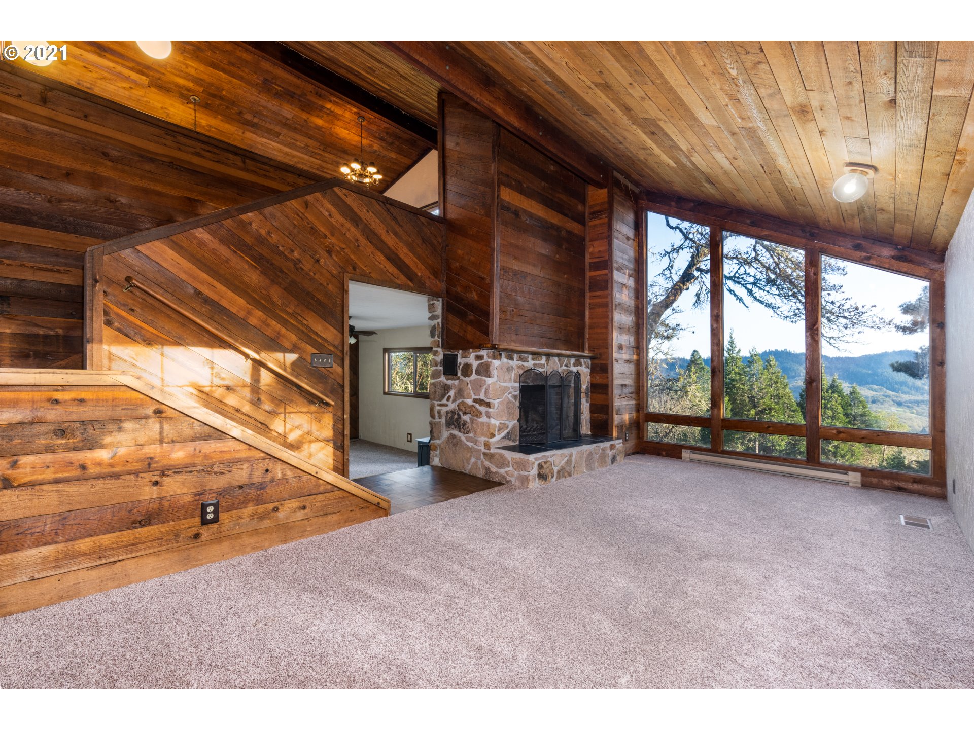 3456 North Bank Road Roseburg, OR 97470 - Photo 6 of 30 Gallery Image 6
