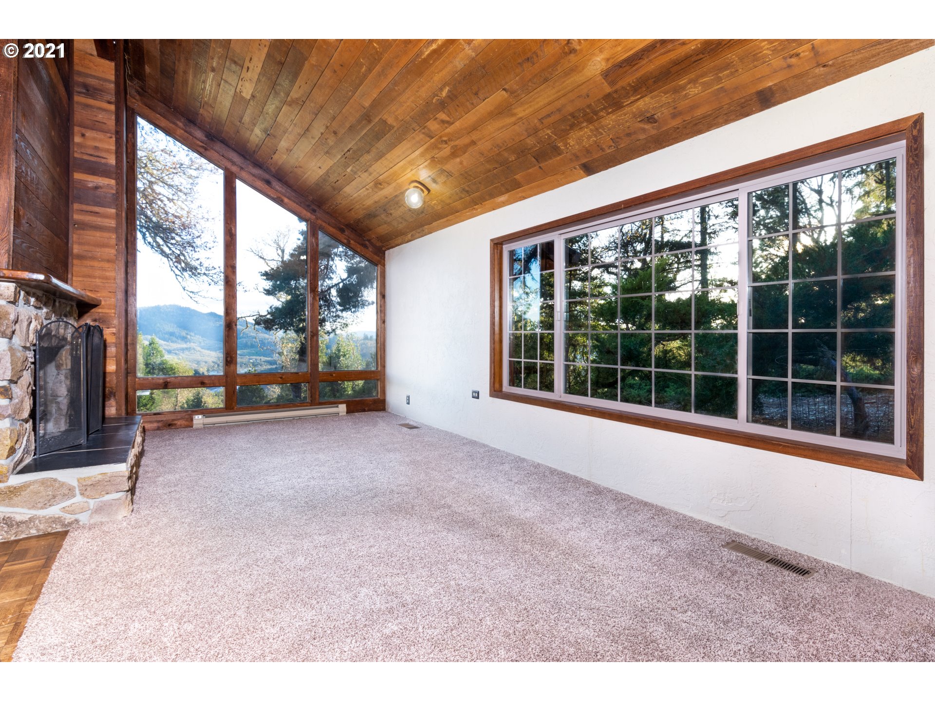 3456 North Bank Road Roseburg, OR 97470 - Photo 7 of 30 Gallery Image 7
