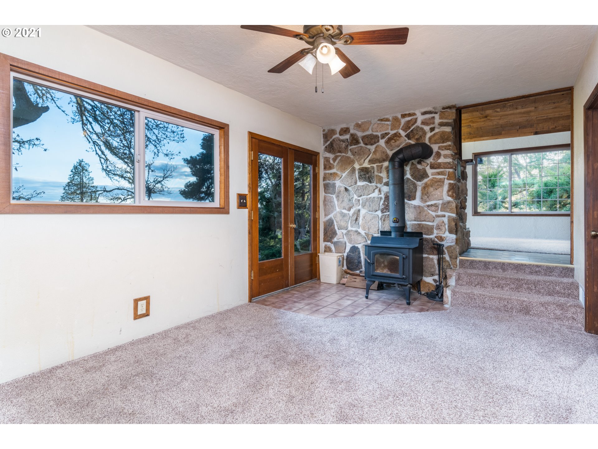 3456 North Bank Road Roseburg, OR 97470 - Photo 8 of 30 Gallery Image 8