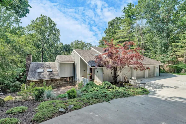 $699,950 | 5350 Black Bear Lane, Roanoke, VA 24018