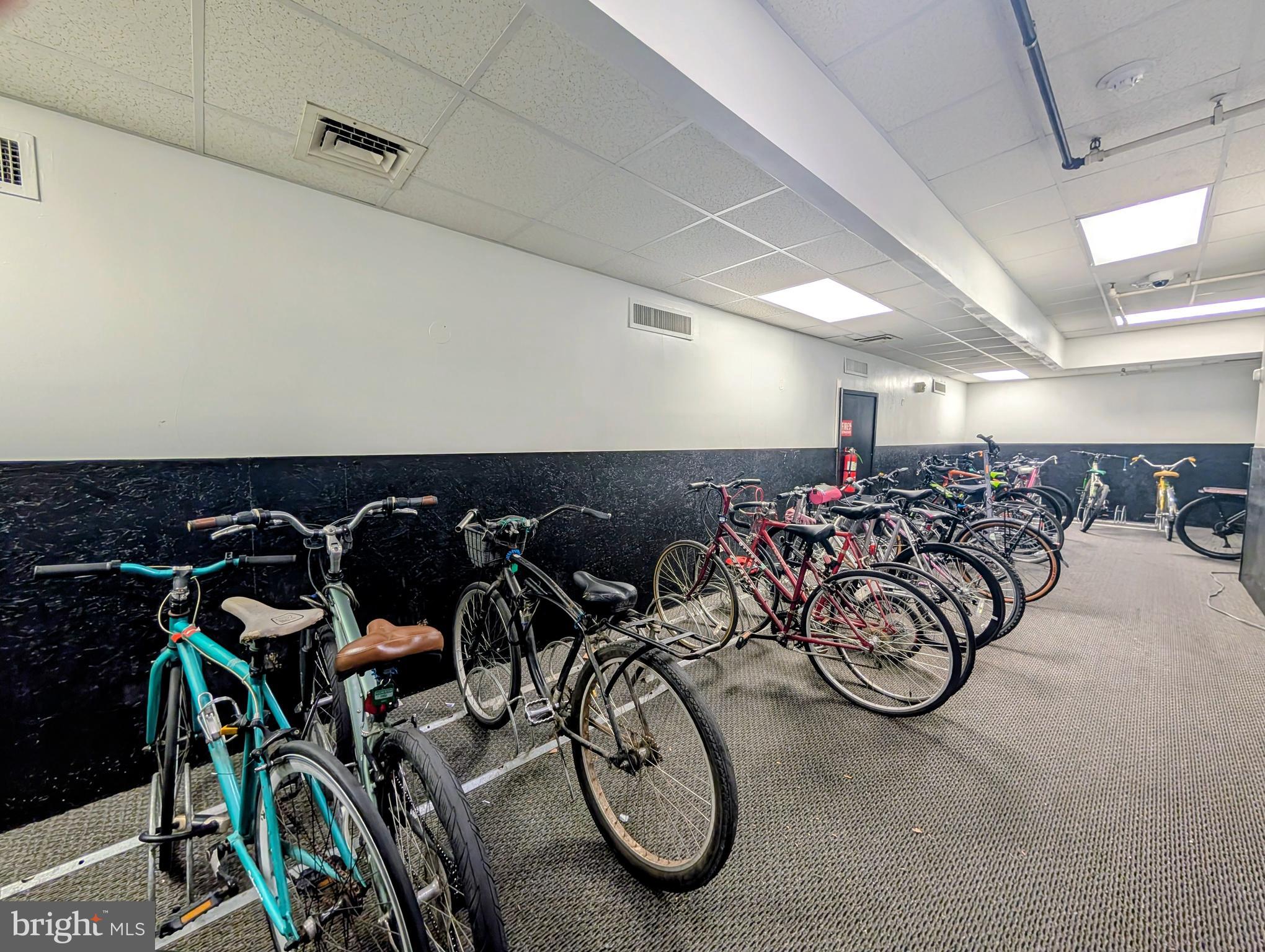 1324 Locust Street, Unit 618 Philadelphia, PA 19107 - Photo 27 of 30