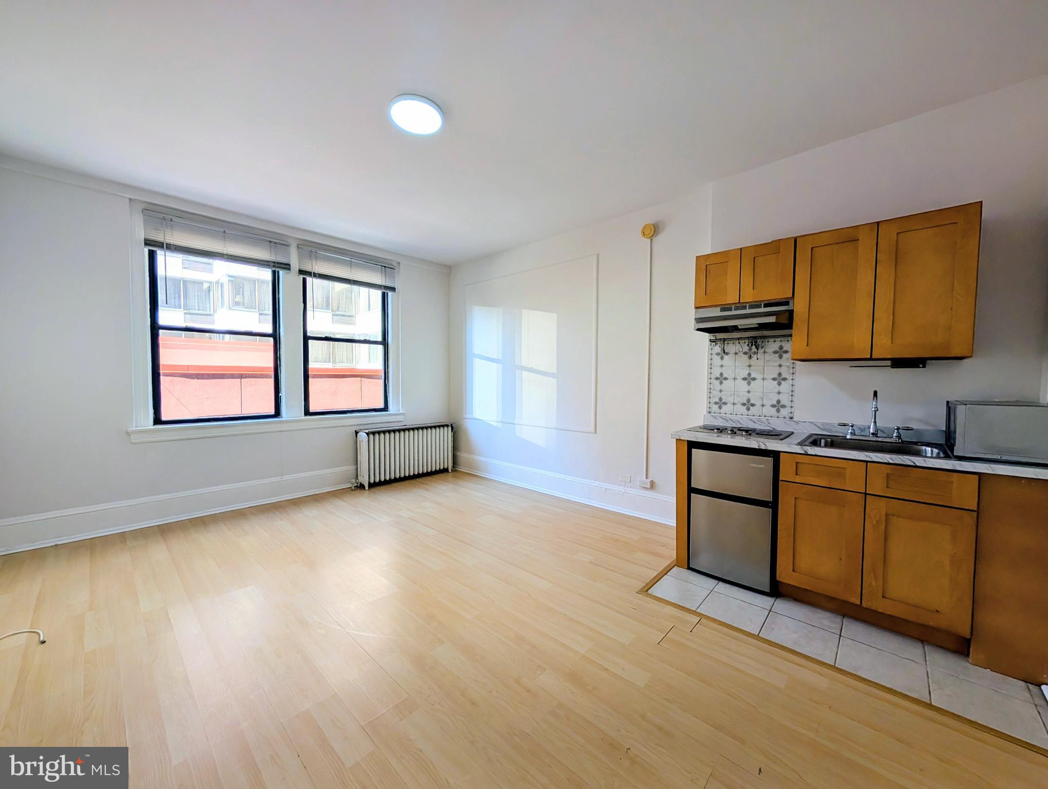 1324 Locust Street, Unit 618 Philadelphia, PA 19107 - Photo 10 of 30