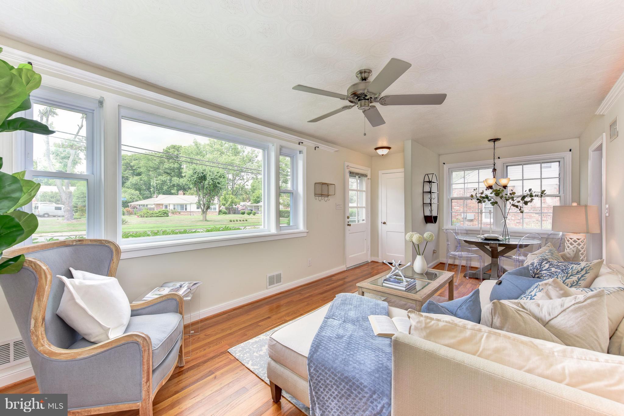 1607 Shenandoah Road Alexandria, VA 22308 - Photo 3 of 30 Living room w/ hardwoods & oversized windows