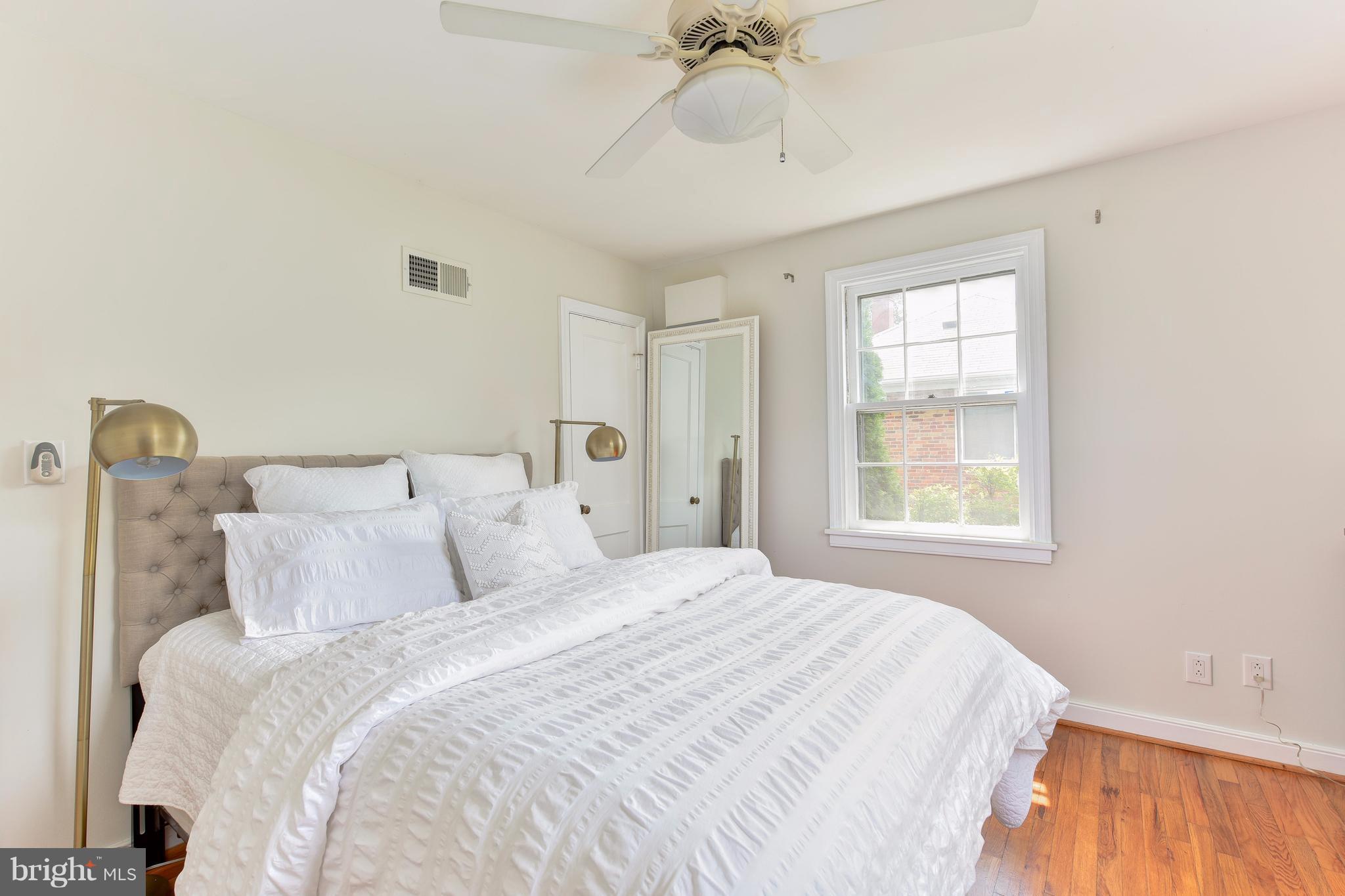 1607 Shenandoah Road Alexandria, VA 22308 - Photo 6 of 30 Unwind in serene master bedroom