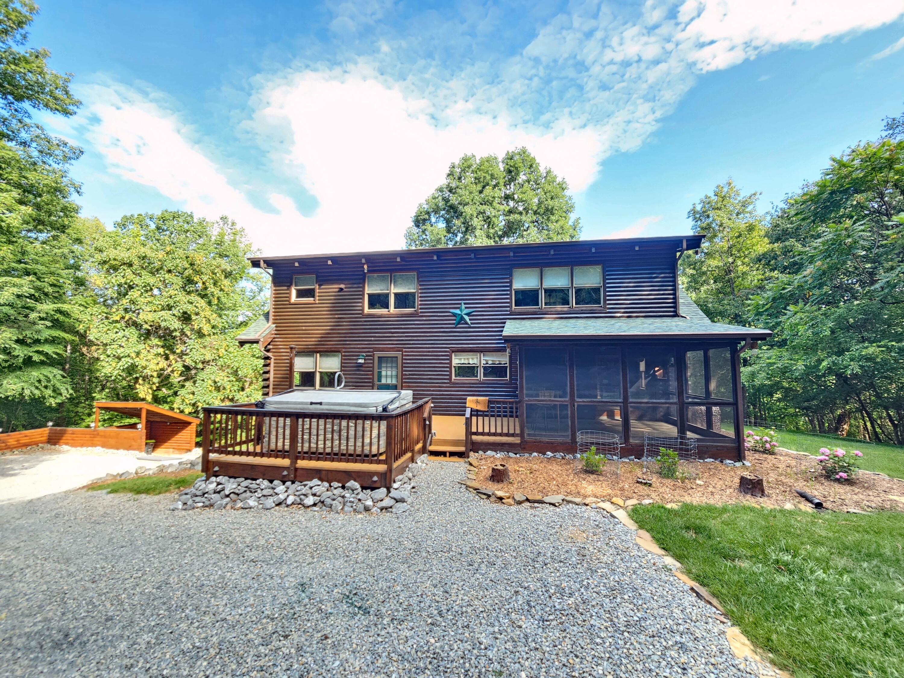 634 Zimmerman Road Blue Ridge, VA 24064 - Photo 45 of 55 Back of the house