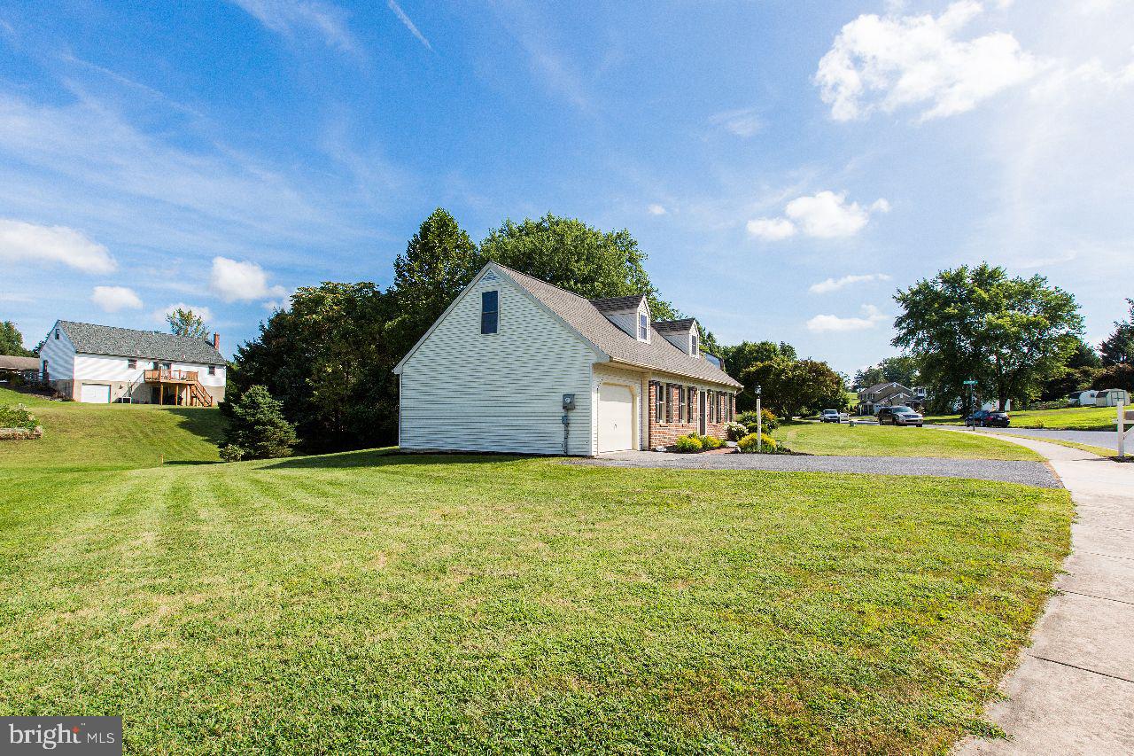 1719 White Water Road Lancaster, PA 17603 - Photo 4 of 49 Gallery Image 4