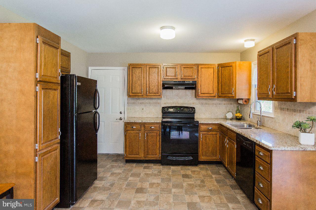 1719 White Water Road Lancaster, PA 17603 - Photo 9 of 49 Gallery Image 9