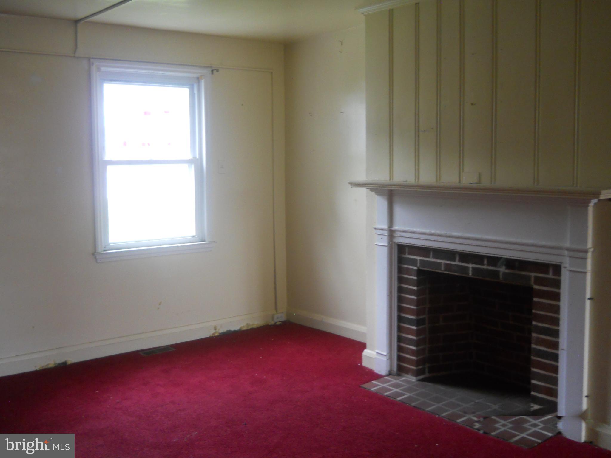 5221 Harford Road Baltimore, MD 21214 - Photo 3 of 17 Livingroom-photo two