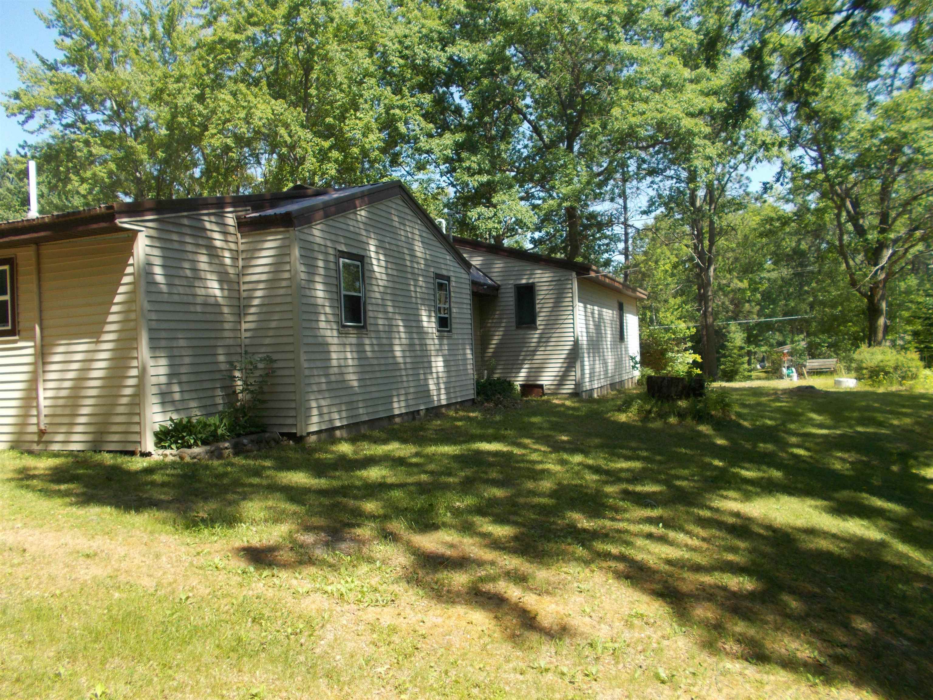 6789 Wickert Road Hale, MI 48739 - Photo 6 of 25 1912621-5.JPG